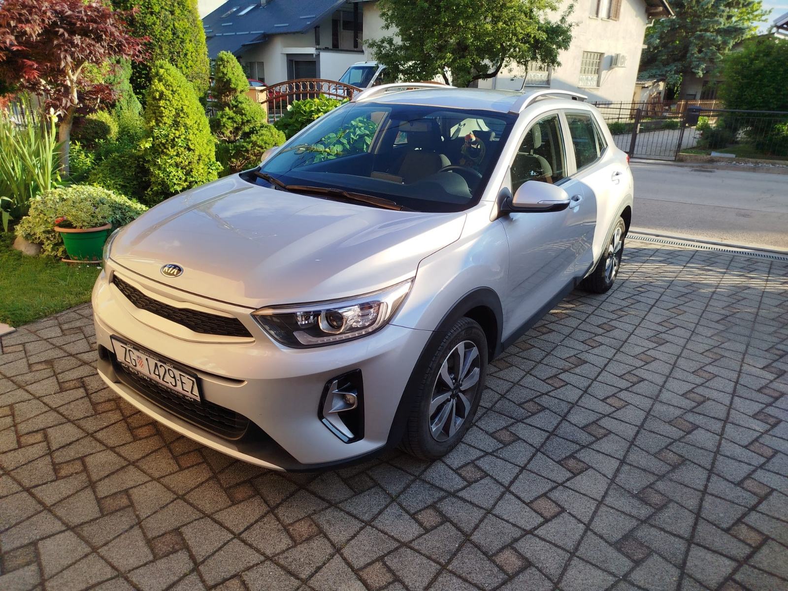Kia Stonic 1.0 T-GDi, pogled izvana - slika 1