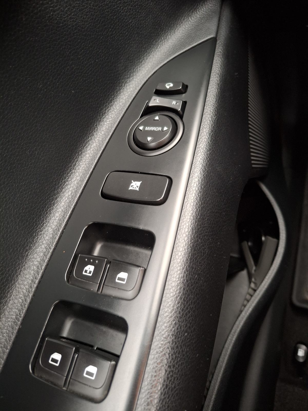Kia Stonic 1.0 T-GDi, fotografija 12