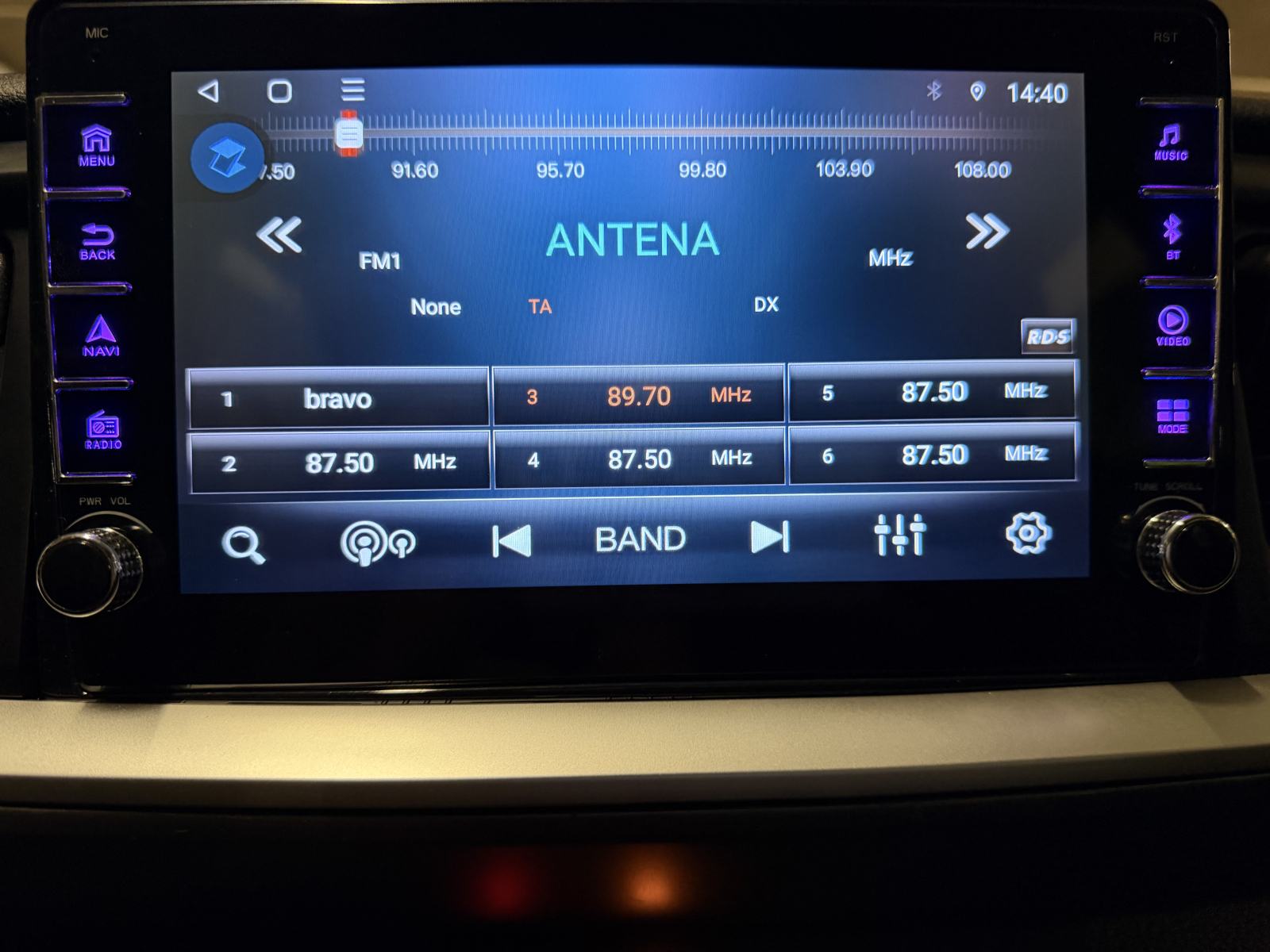 Kia Stonic 1.2 4 cilindra! MODEL 2022.g, JAMSTVO 12mj, NAVIGACIJA,itd., fotografija 18