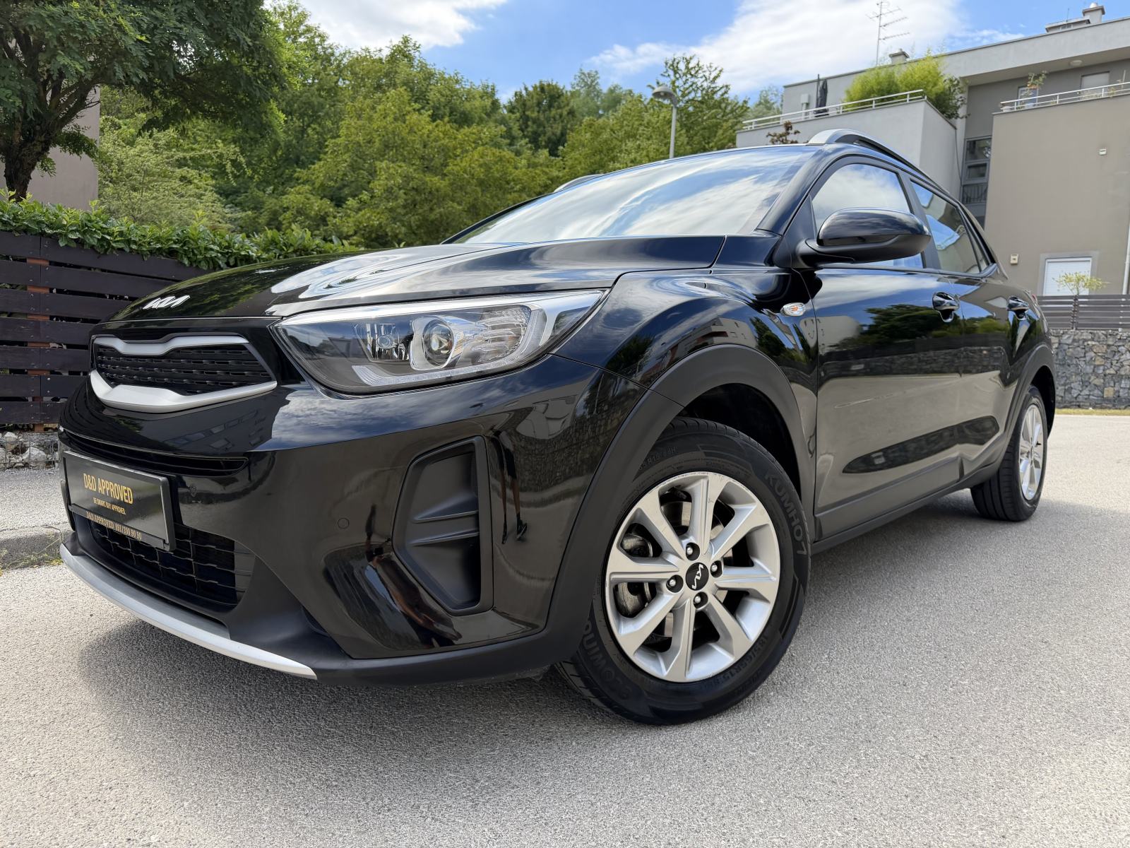 Kia Stonic 1.2 4 cilindra! MODEL 2022.g, JAMSTVO 12mj, NAVIGACIJA,itd., fotografija 9