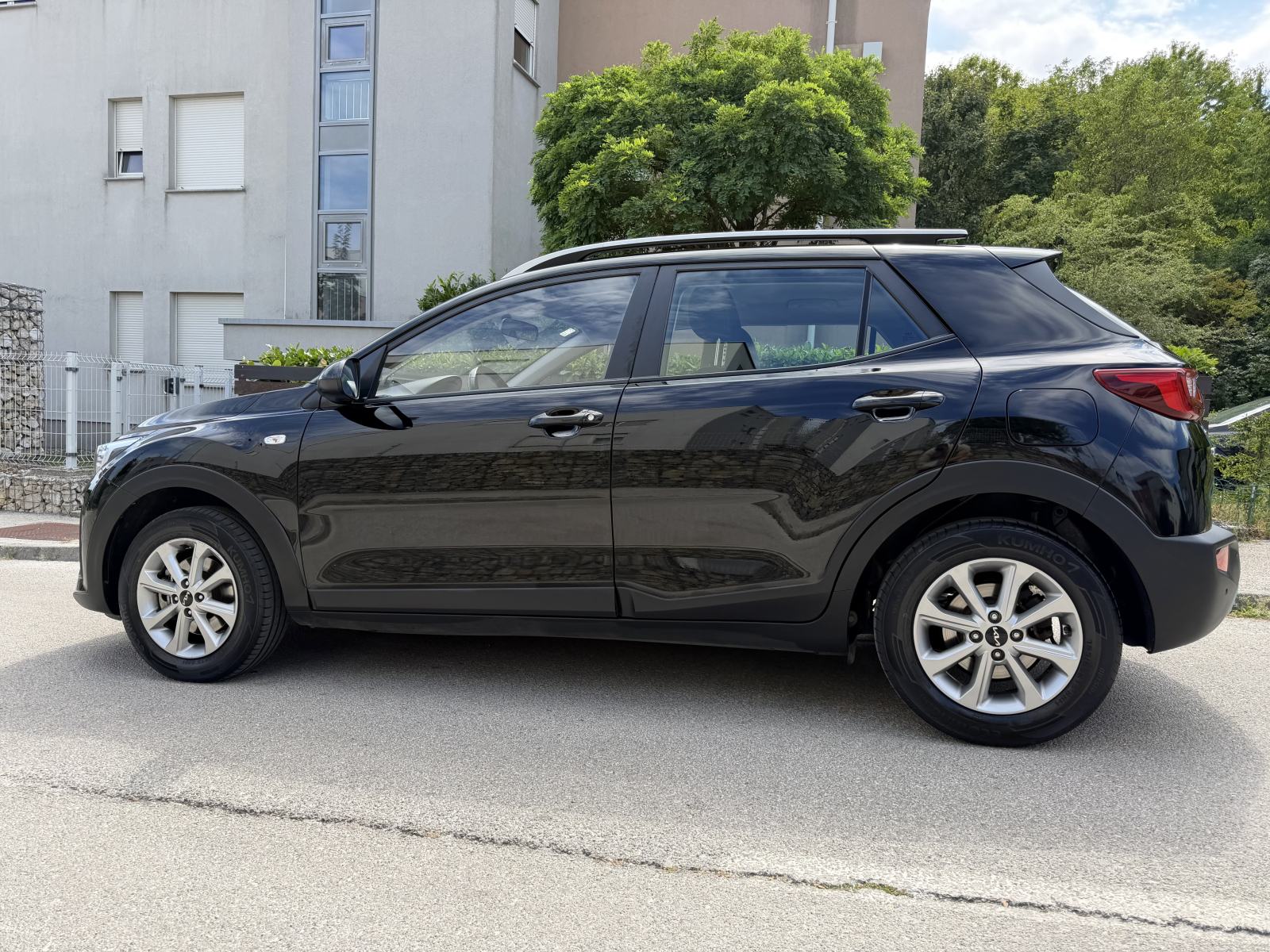 Kia Stonic 1.2 4 cilindra! MODEL 2022.g, JAMSTVO 12mj, NAVIGACIJA,itd., fotografija 2
