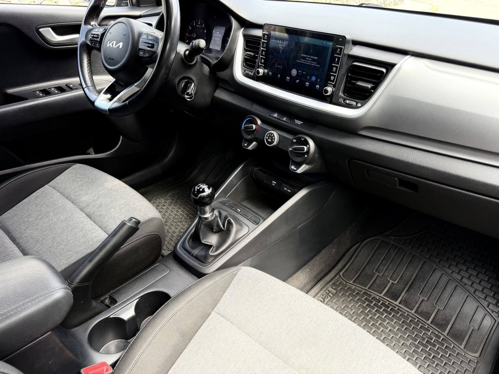 Kia Stonic 1.2 4 cilindra! MODEL 2022.g, JAMSTVO 12mj, NAVIGACIJA,itd., fotografija 12