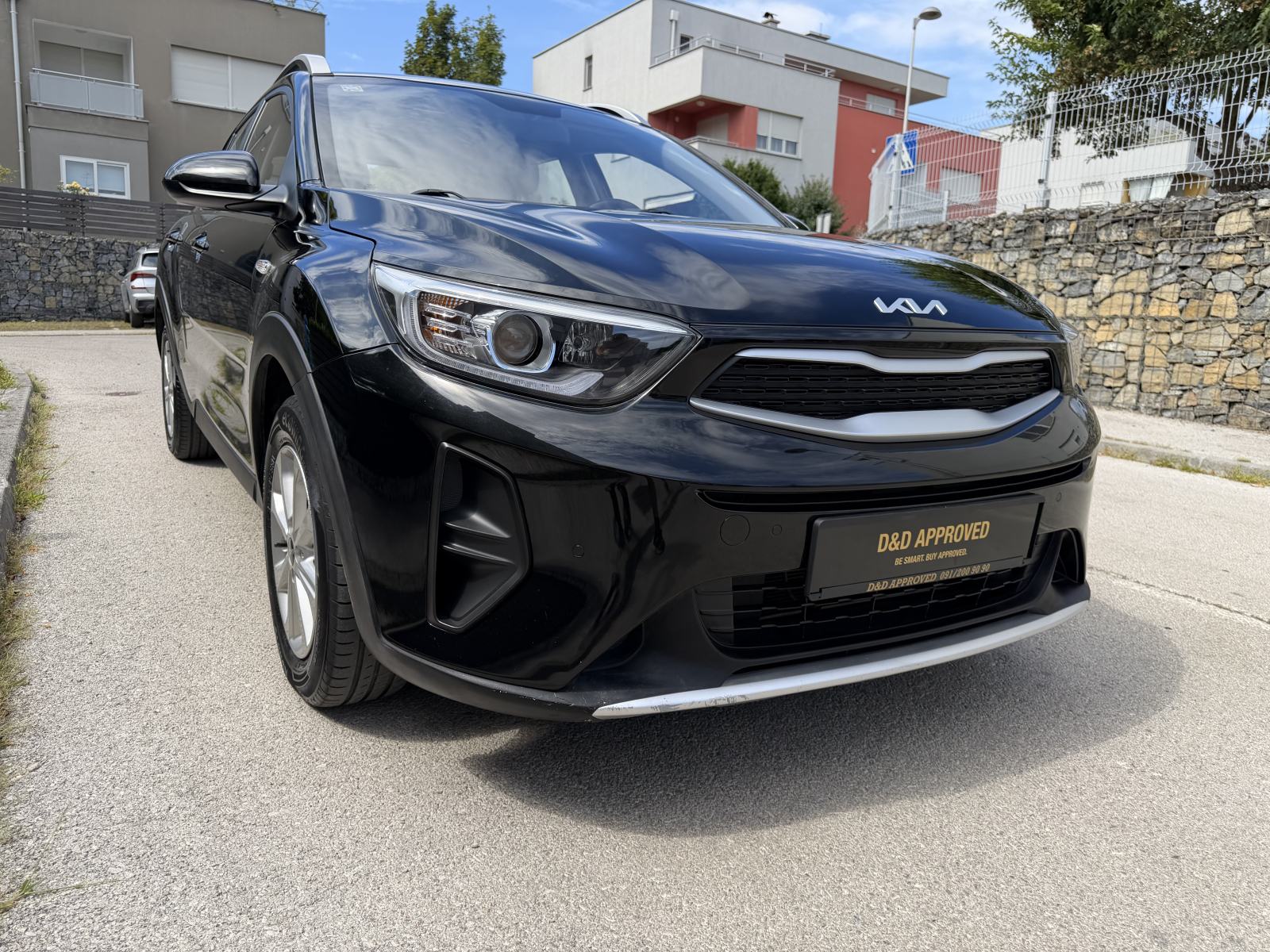 Kia Stonic 1.2 4 cilindra! MODEL 2022.g, JAMSTVO 12mj, NAVIGACIJA,itd., fotografija 8
