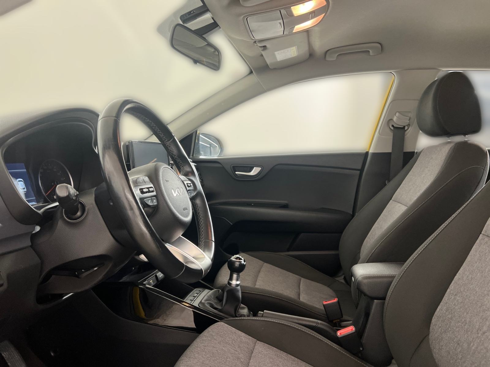 Kia Stonic 1.2 GAS LX URBAN M/T - 3 godine jamstva, fotografija 13