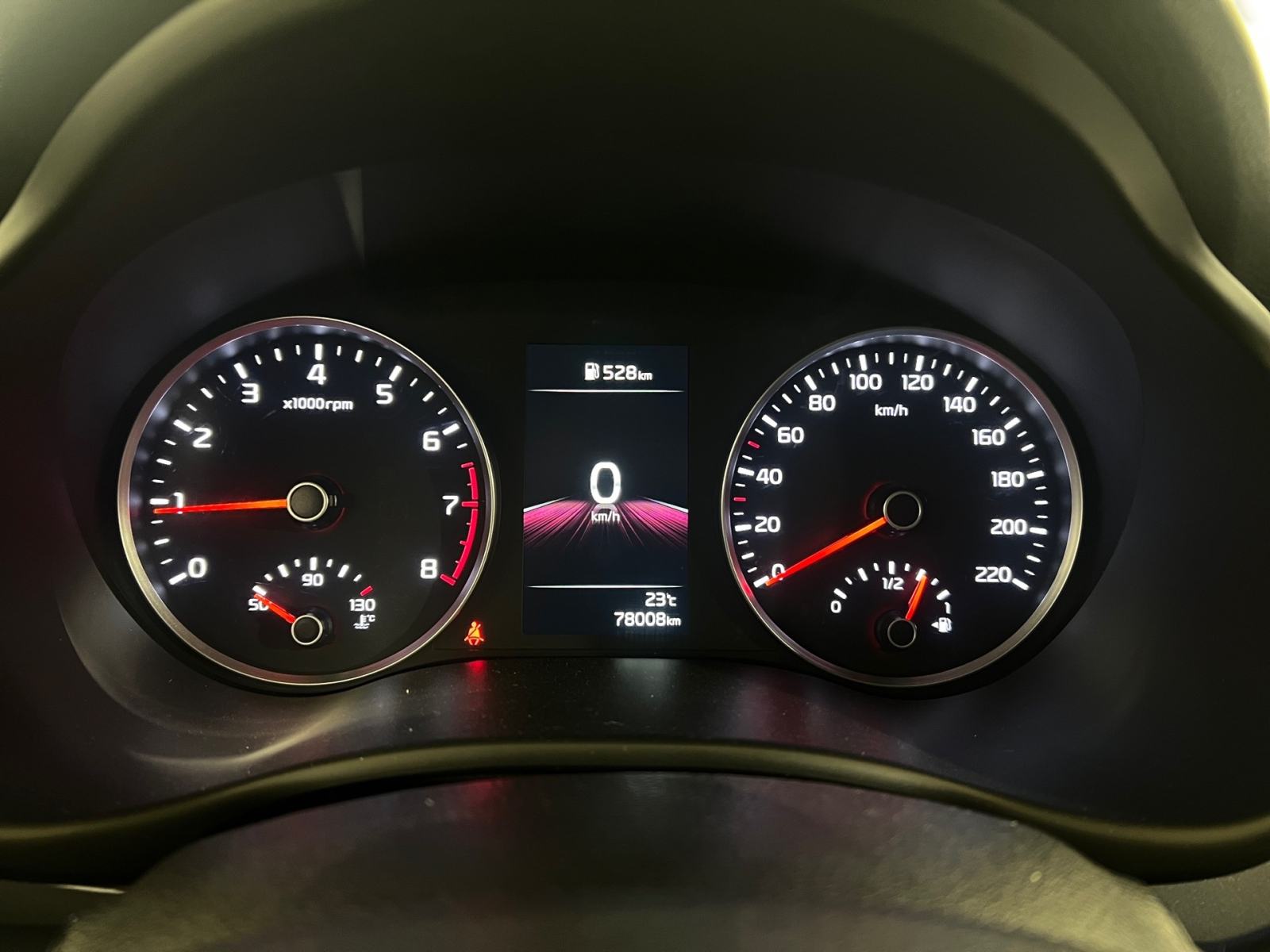 Kia Stonic 1.2 GAS LX URBAN M/T - 3 godine jamstva, fotografija 17