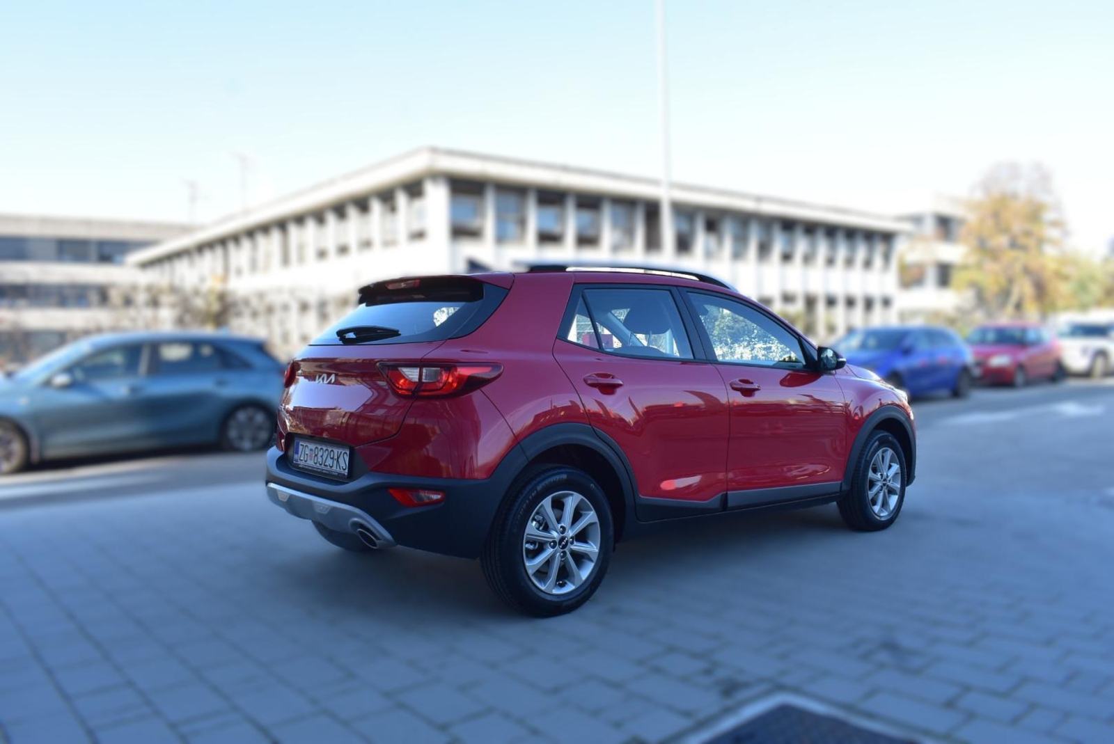 KIA Stonic 1,2 GAS LX URBAN+ M/T, NAVIGACIJA, STRAŽNJA KAMERA, MULTIFU, fotografija 6