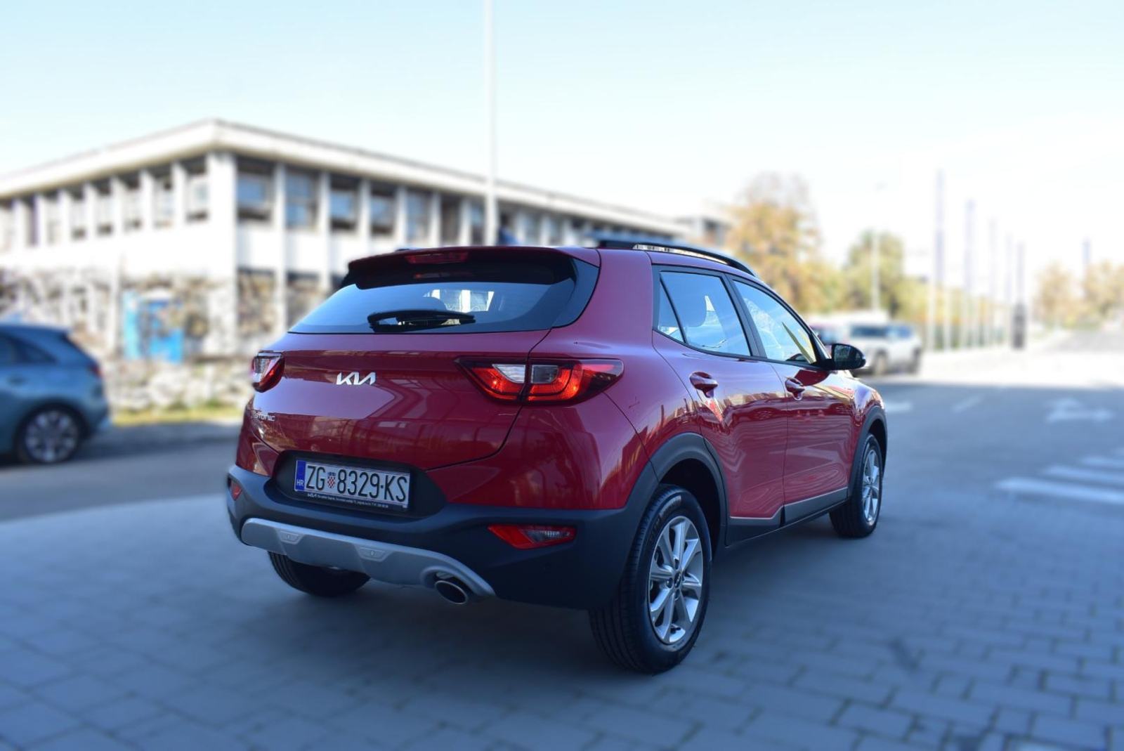 KIA Stonic 1,2 GAS LX URBAN+ M/T, NAVIGACIJA, STRAŽNJA KAMERA, MULTIFU, fotografija 7