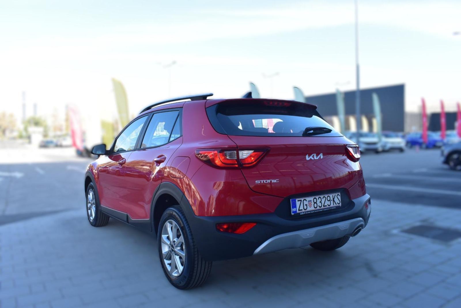 KIA Stonic 1,2 GAS LX URBAN+ M/T, NAVIGACIJA, STRAŽNJA KAMERA, MULTIFU, fotografija 9