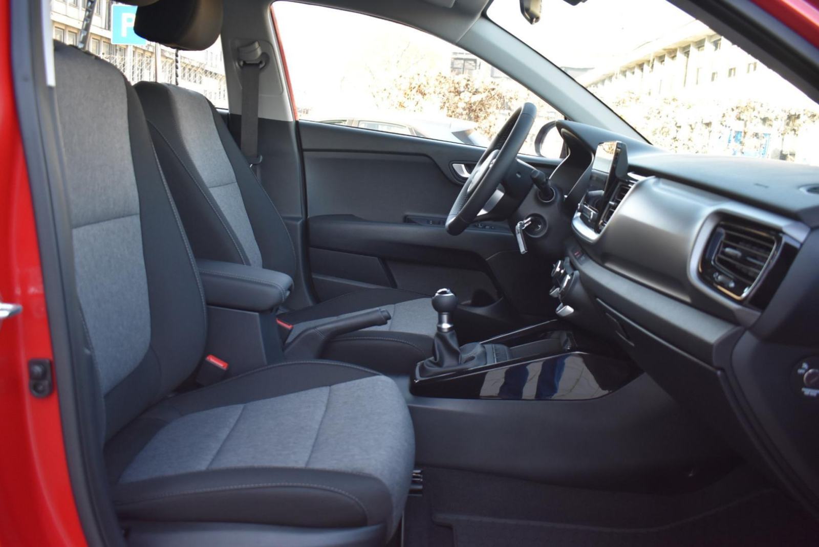 KIA Stonic 1,2 GAS LX URBAN+ M/T, NAVIGACIJA, STRAŽNJA KAMERA, MULTIFU, fotografija 18