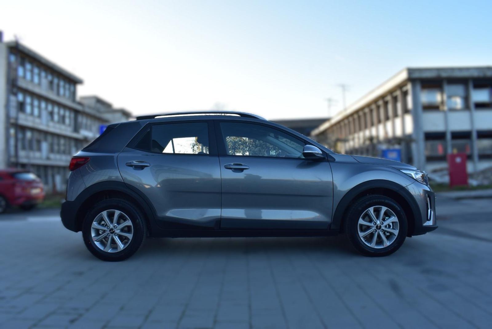 KIA Stonic 1,2 GAS LX URBAN+ M/T, NAVIGACIJA, STRAŽNJA KAMERA,TEMPOMAT, fotografija 5
