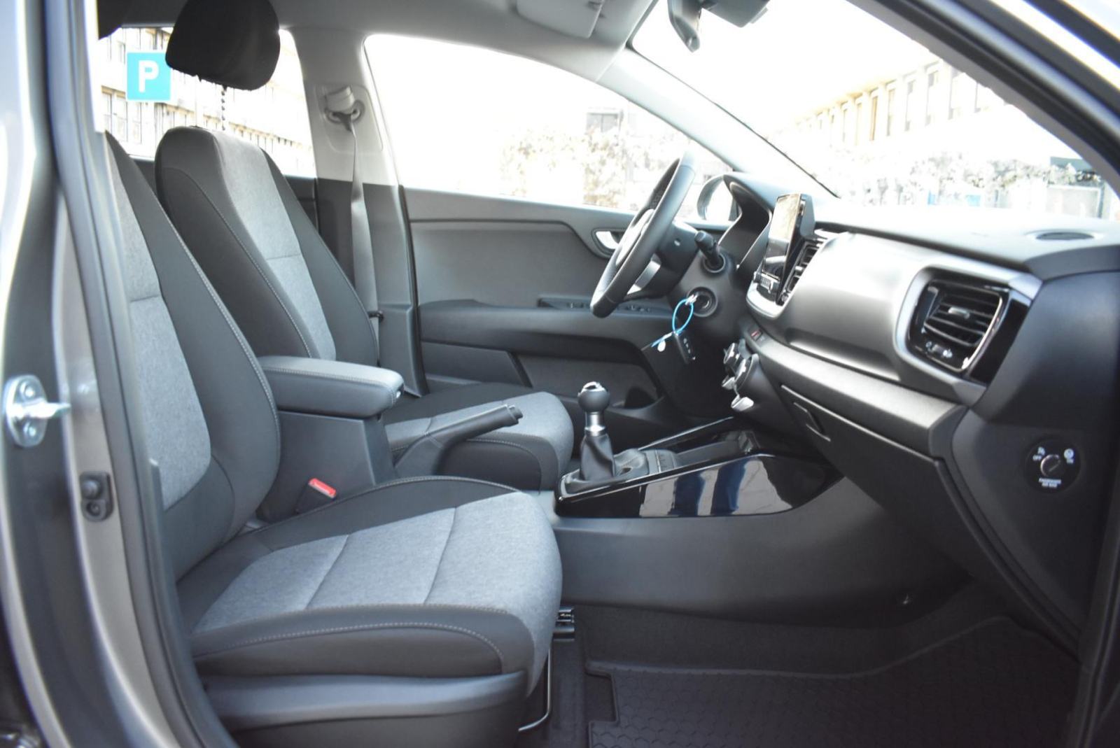 KIA Stonic 1,2 GAS LX URBAN+ M/T, NAVIGACIJA, STRAŽNJA KAMERA,TEMPOMAT, fotografija 17