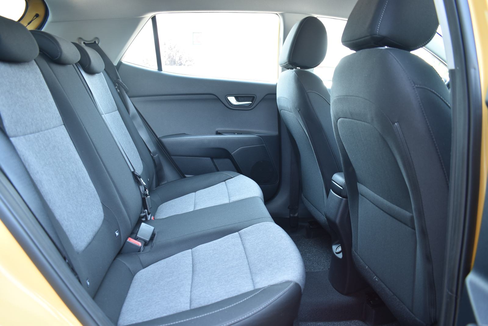 Kia Stonic 1.2 GAS LX Urban M/T, fotografija 19