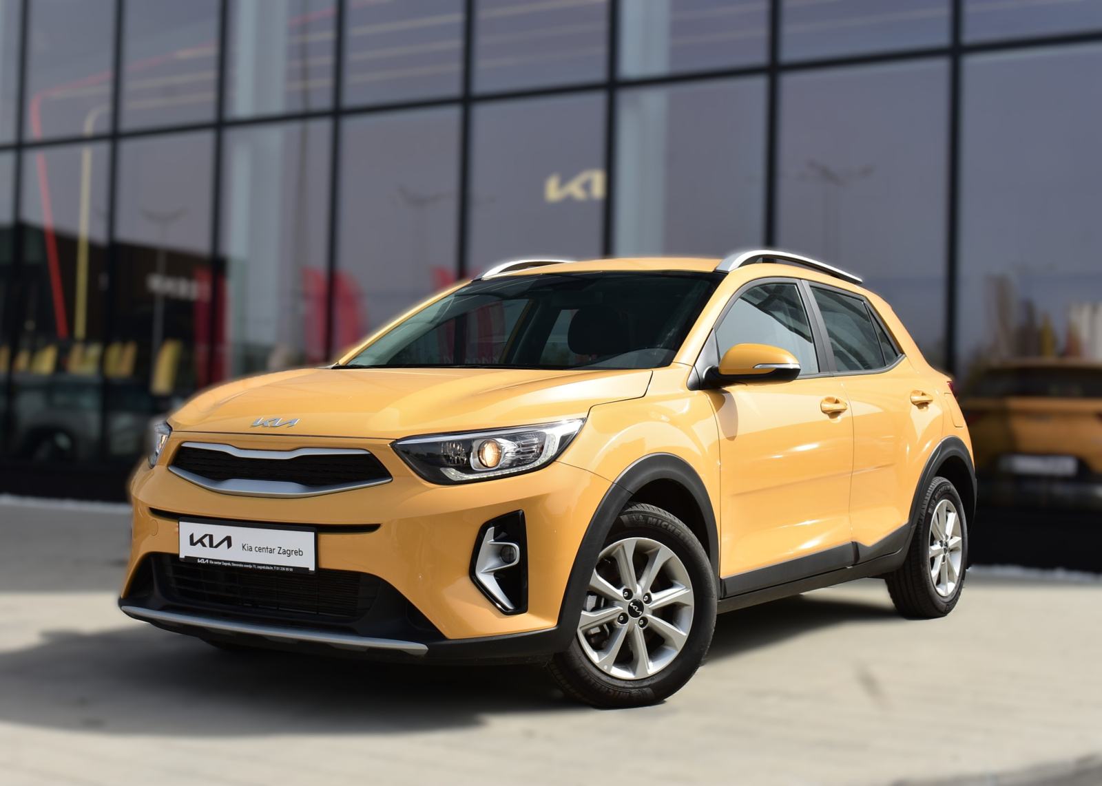 Kia Stonic 1.2 GAS LX URBAN, NAVIGACIJA, STRAŽNJA KAMERA, TEMPOMAT