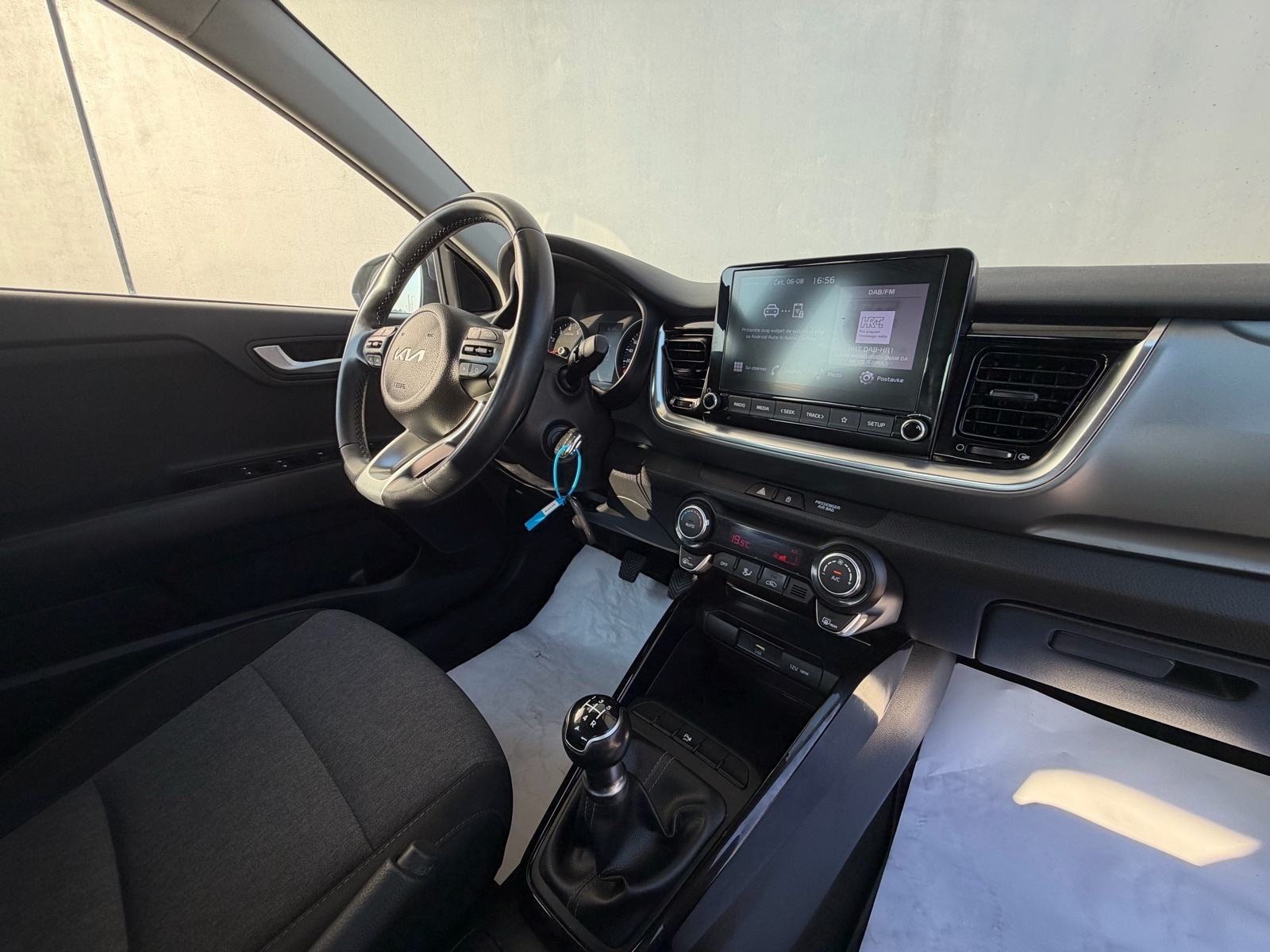 Kia Stonic 1.2 HR AUTO NIJE UVOZ, fotografija 14