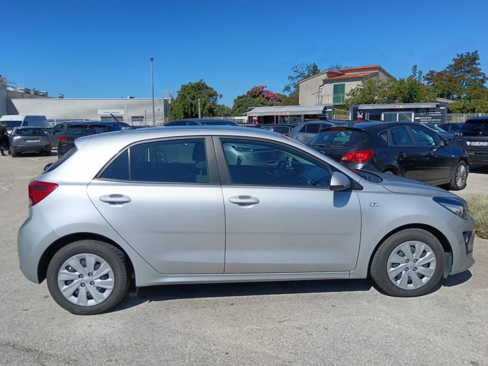 KIA STONIC 1.2 LX 85 KS *VOZILO S JAMSTVOM*, fotografija 9