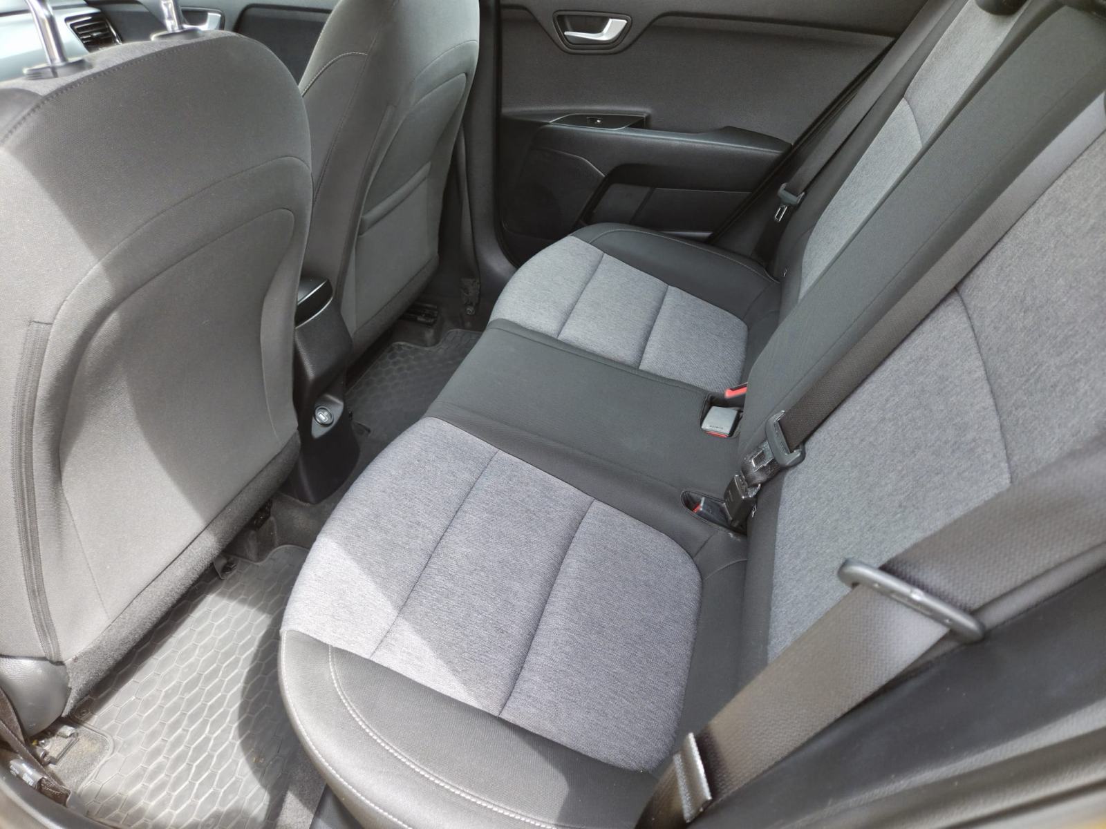 Kia Stonic 1.2 LX Urban, fotografija 7