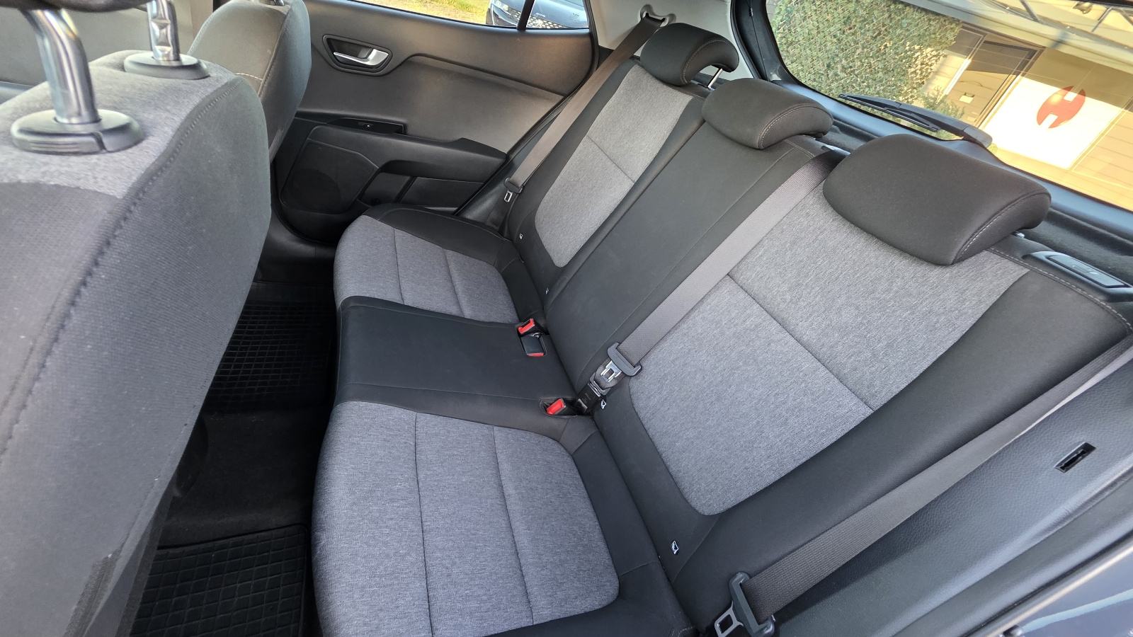 Kia Stonic 1.2 LX URBAN Kamera, fotografija 14