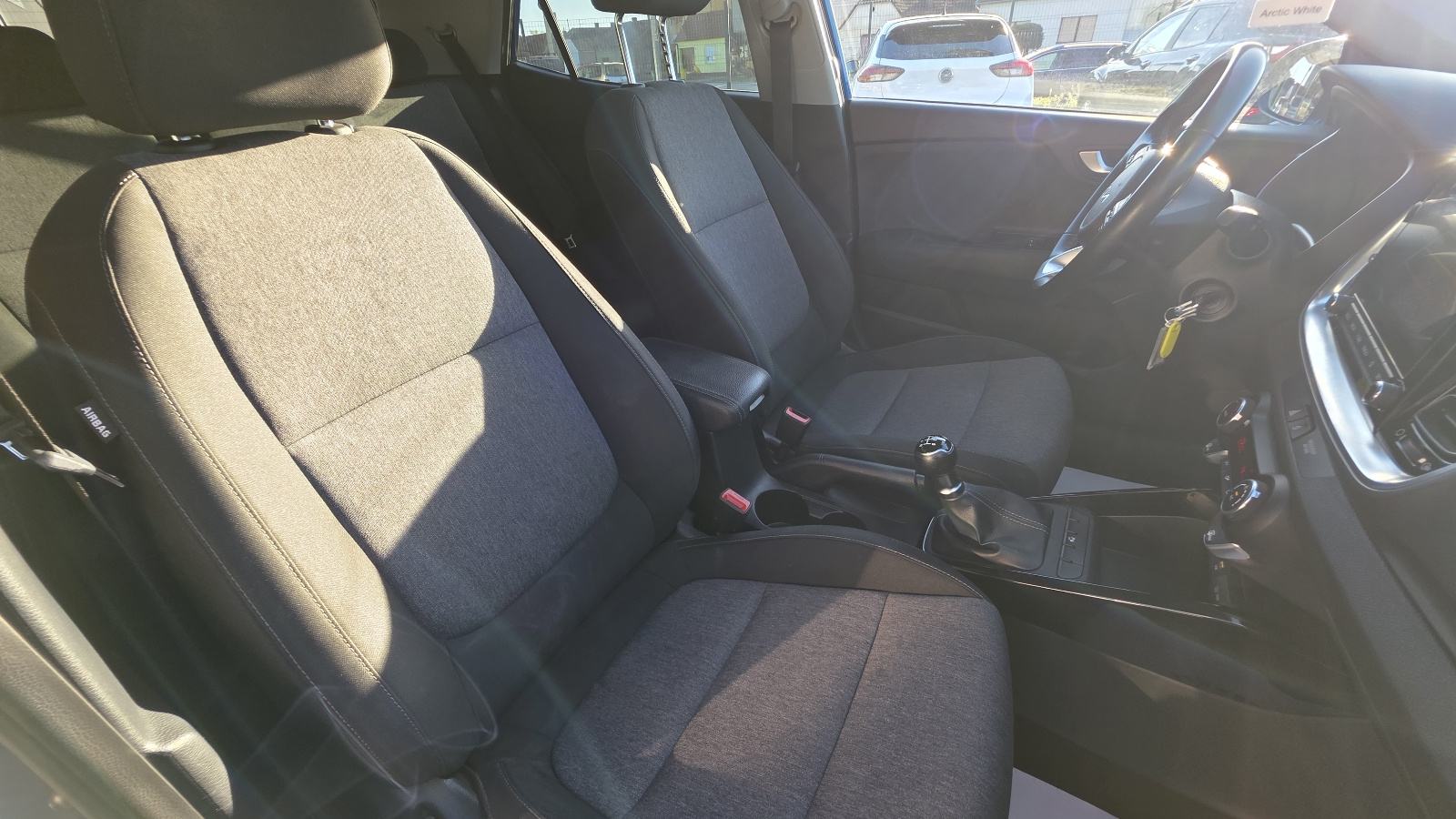 Kia Stonic 1.2 LX URBAN Kamera, fotografija 15