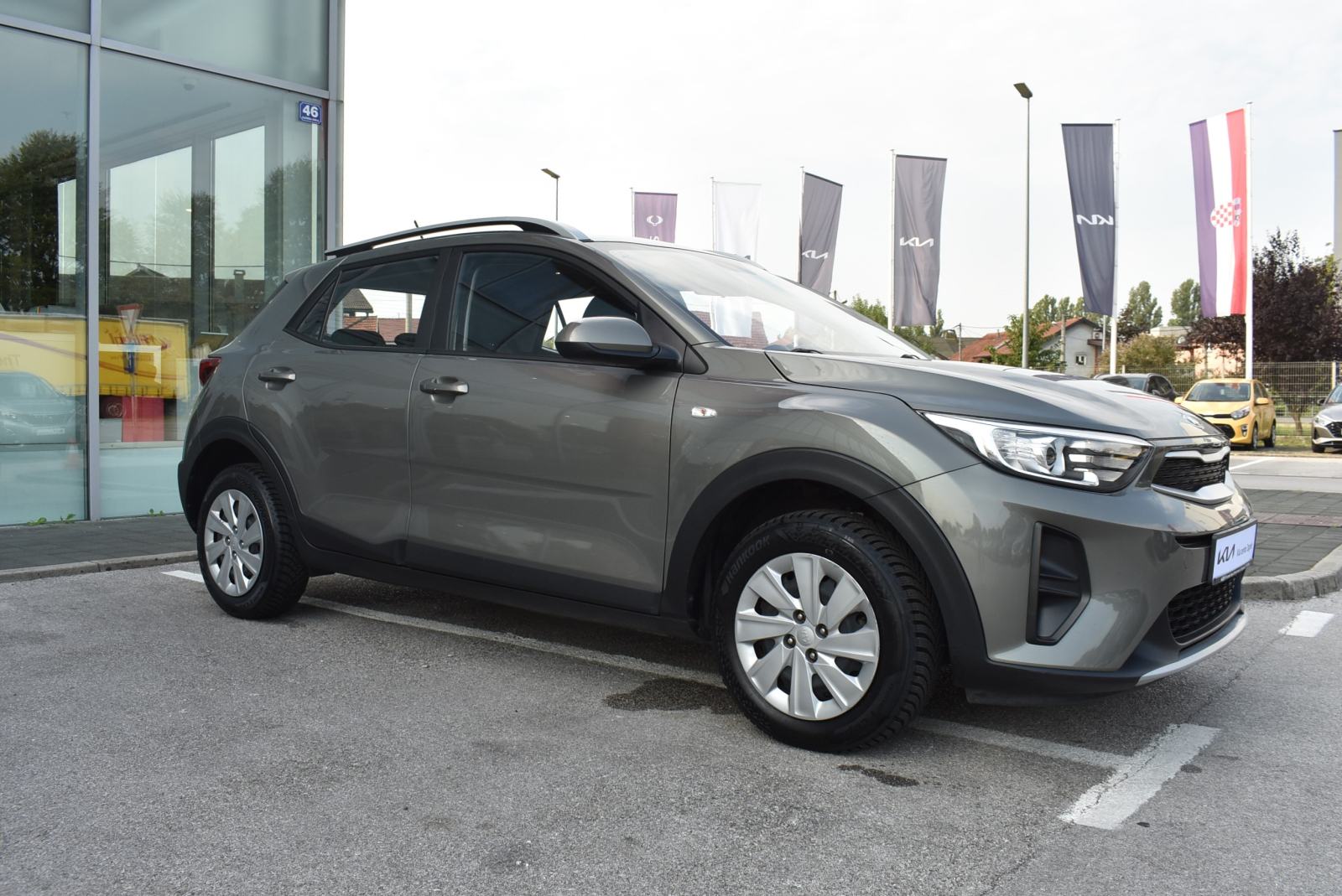 Kia Stonic 1,25 MPI LX Active ISG, fotografija 4