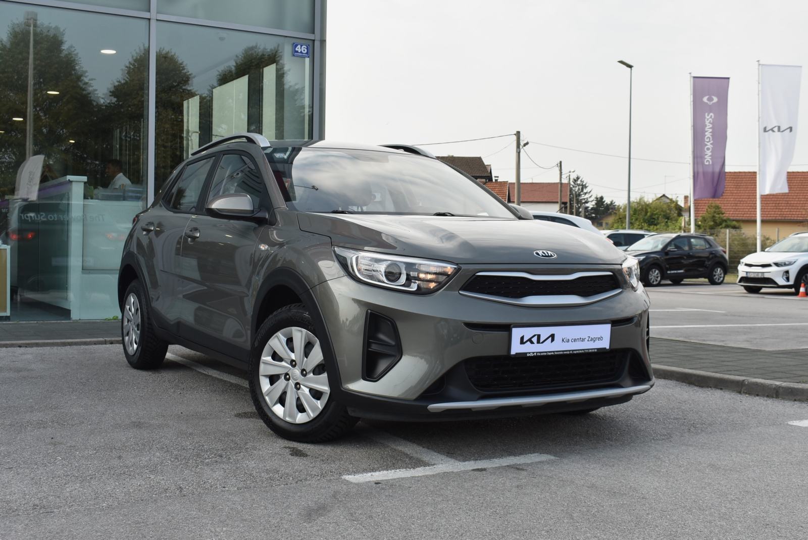 Kia Stonic 1,25 MPI LX Active ISG, fotografija 3