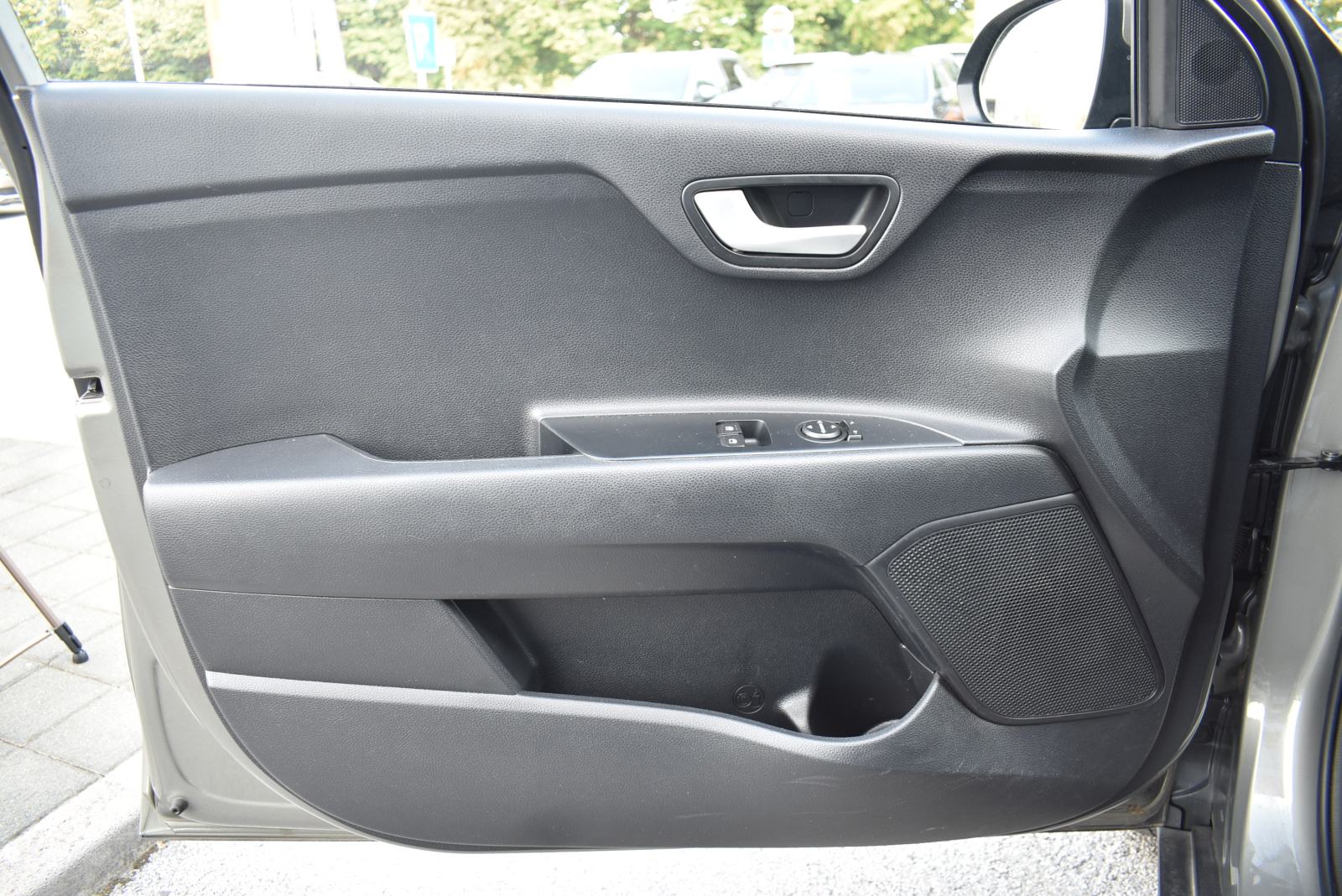 Kia Stonic 1,25 MPI LX Active ISG, fotografija 19