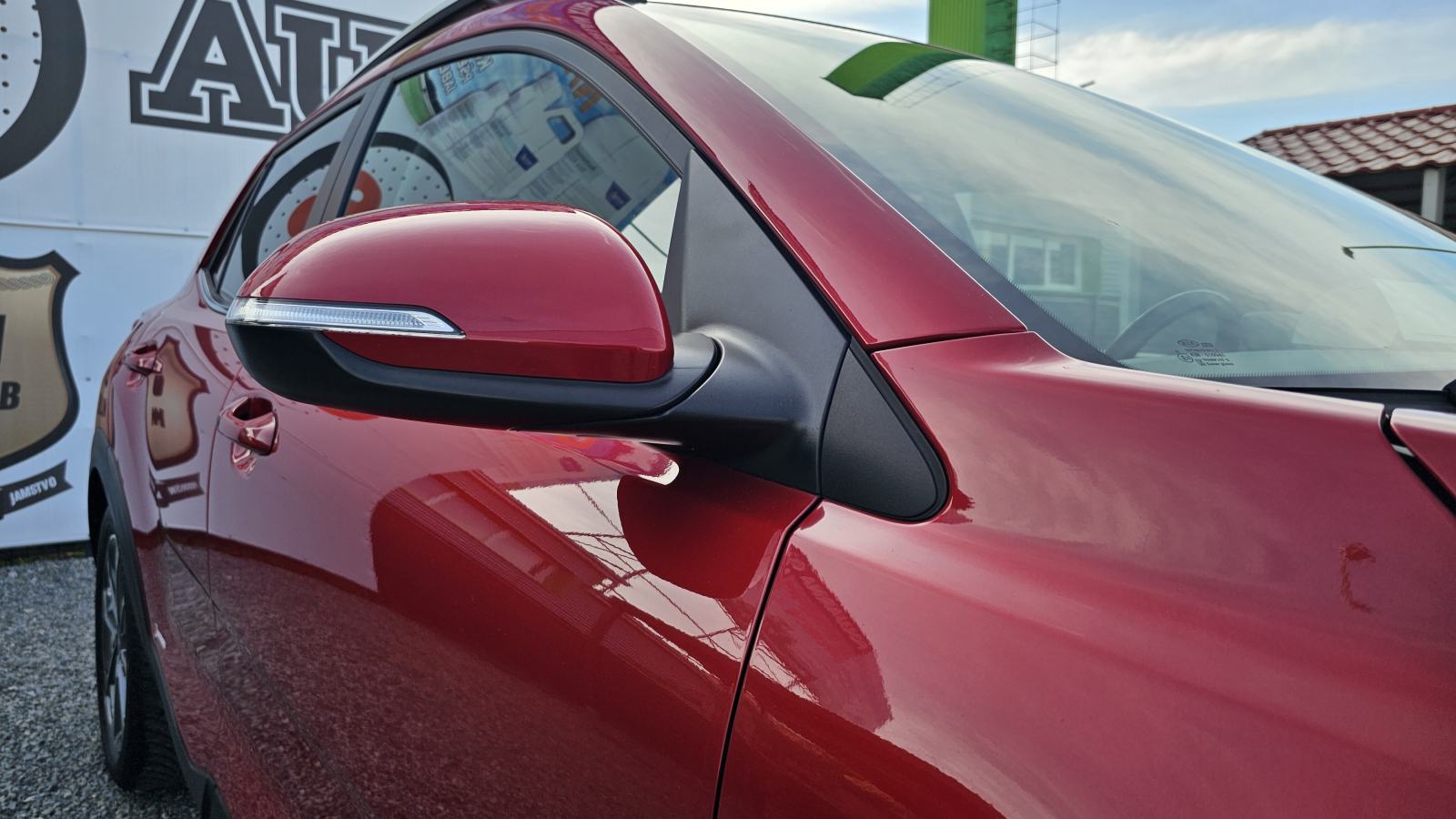 Kia Stonic 1,6 CRDi,CLIMATRONIC,NAVIGACIJA,GR.SJ,KOŽA,ALU 17,JAMSTVO, fotografija 14