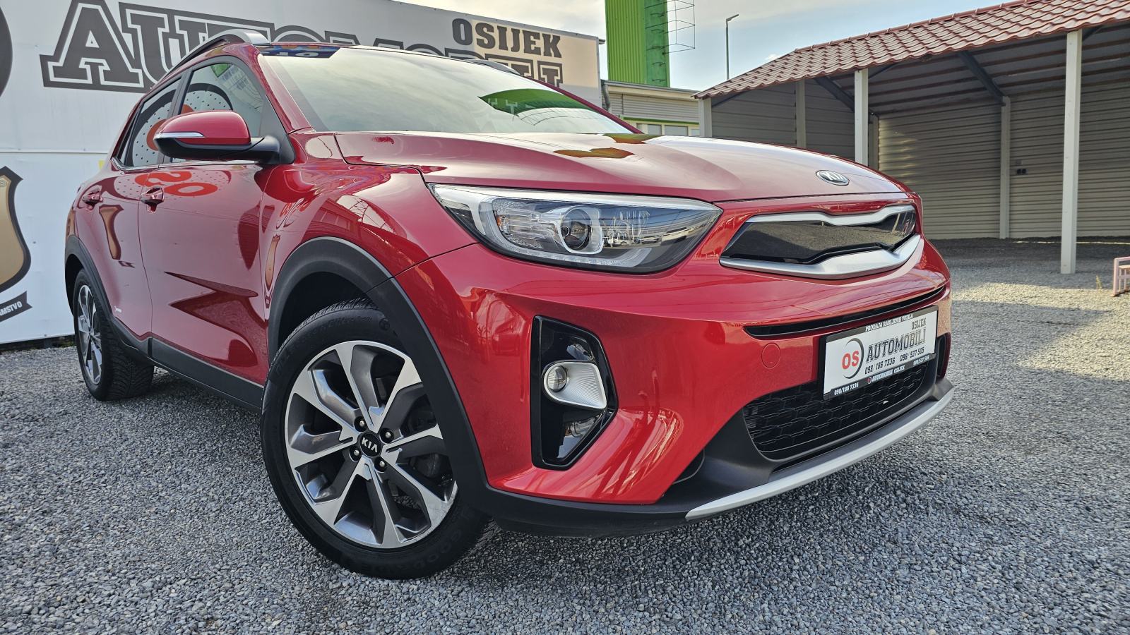 Kia Stonic 1,6 CRDi,CLIMATRONIC,NAVIGACIJA,GR.SJ,KOŽA,ALU 17,JAMSTVO, fotografija 6