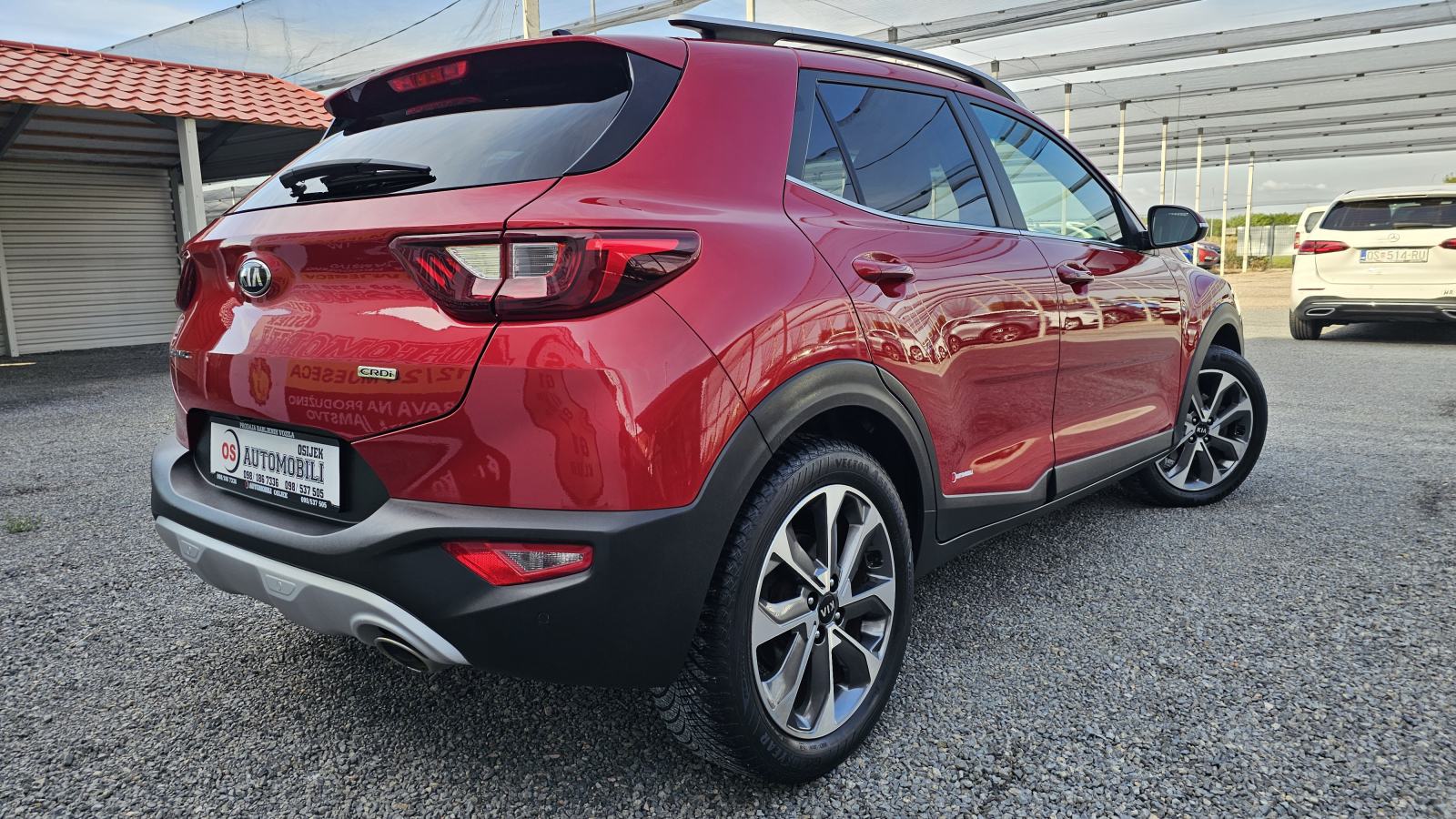 Kia Stonic 1,6 CRDi,CLIMATRONIC,NAVIGACIJA,GR.SJ,KOŽA,ALU 17,JAMSTVO, pogled izvana - slika 5