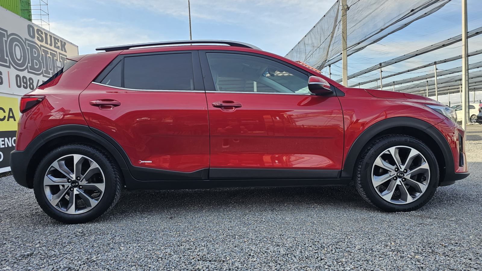 Kia Stonic 1,6 CRDi,CLIMATRONIC,NAVIGACIJA,GR.SJ,KOŽA,ALU 17,JAMSTVO, pogled izvana - slika 4