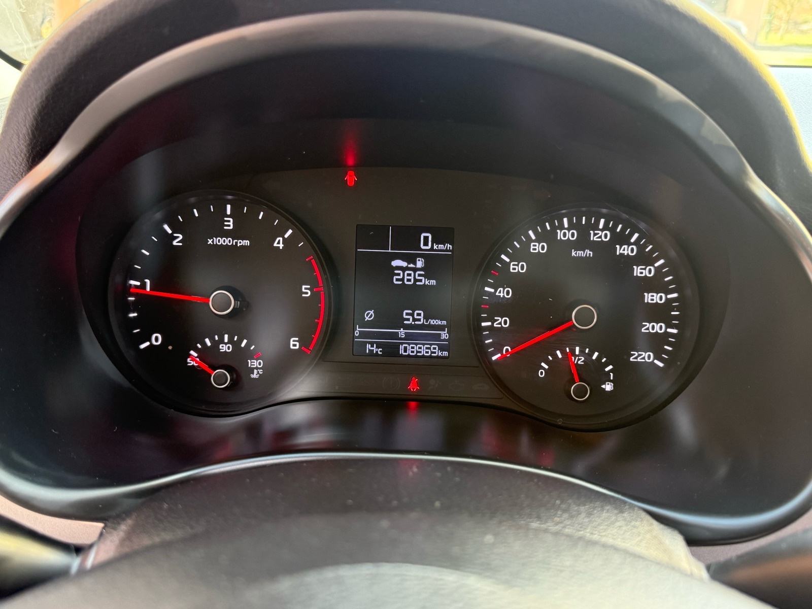 Kia Stonic 1,6 CRDi**HR-AUTO**R.KAMERA*LED SVJETLA *START STOP*PDC*SER, fotografija 15