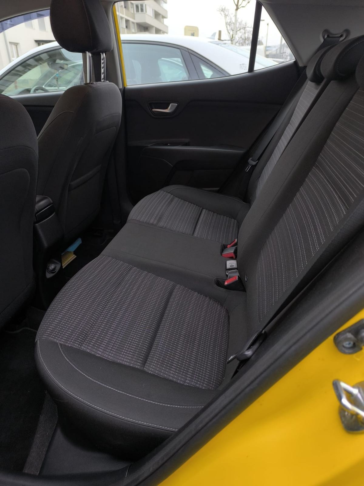 Kia Stonic 1,6 CRDi, fotografija 10