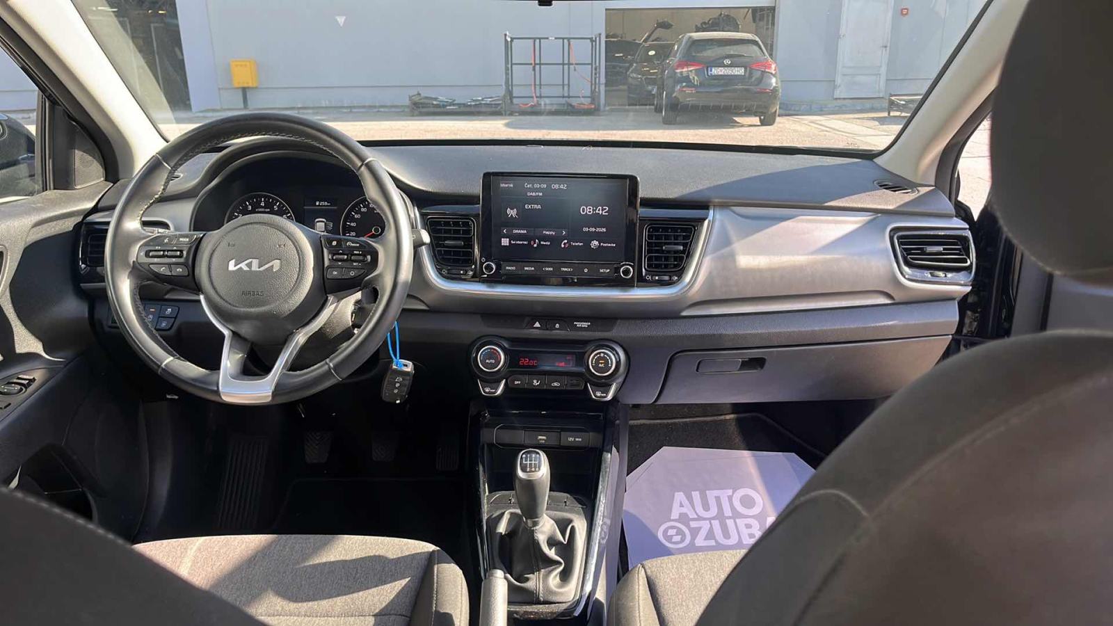 KIA STONIC 2024 • PREMIUM jamstvo • AutoZubak Rabljena, fotografija 11