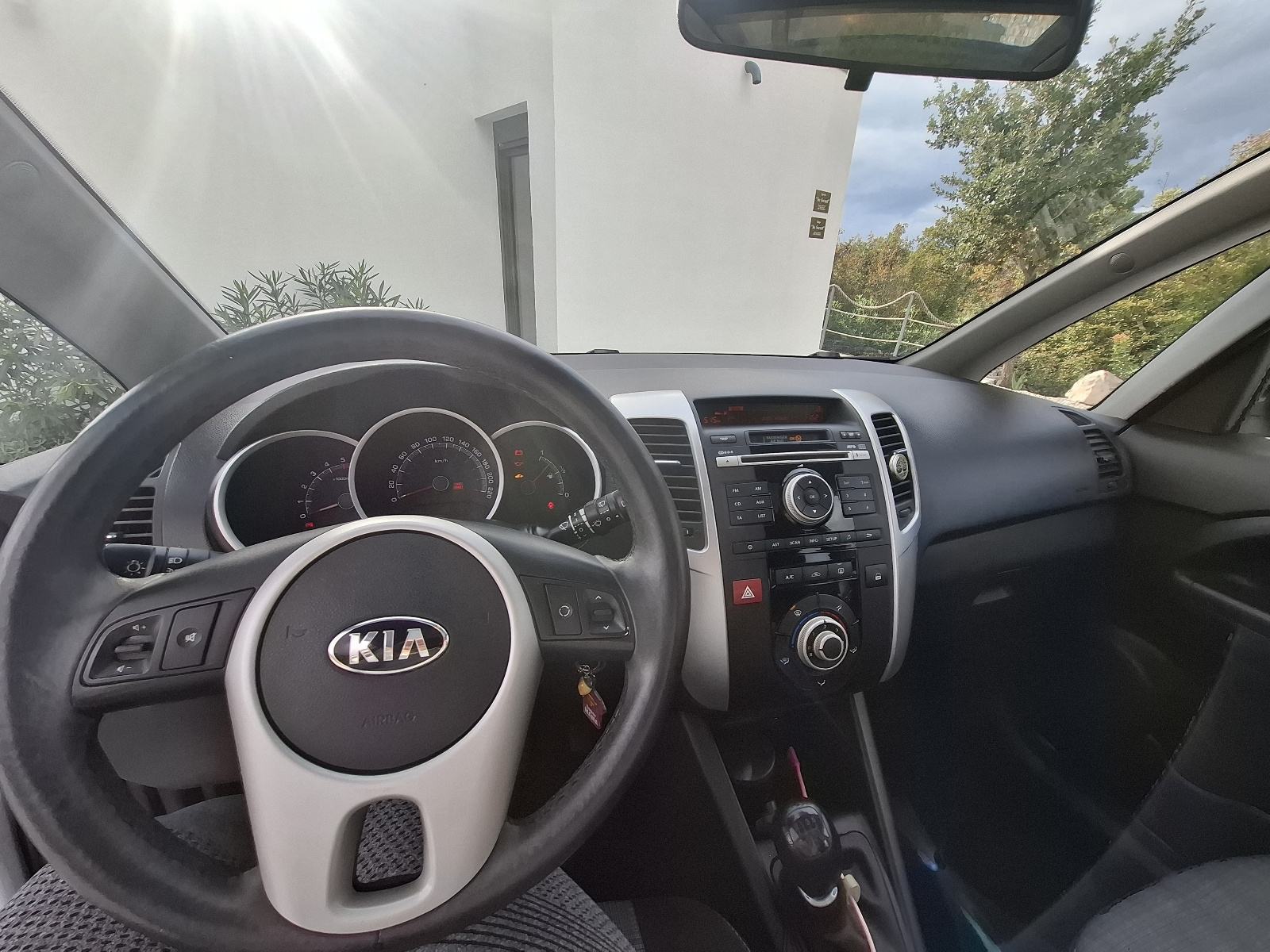 Kia Venga 1,4 CRDi EX, fotografija 2