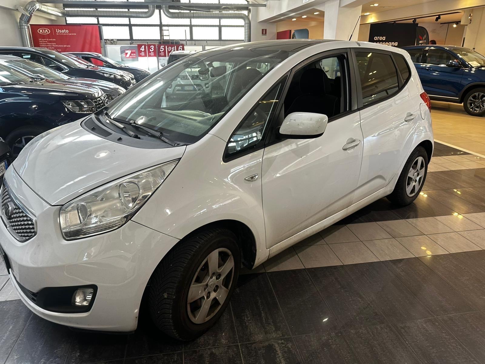 Kia Venga 1,4 LX Cool PANORAMSKI KROV, pogled izvana - slika 2