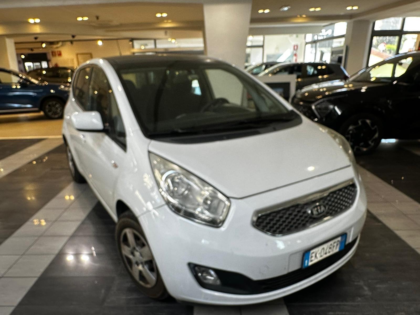 Kia Venga 1,4 LX Cool PANORAMSKI KROV, pogled izvana - slika 3