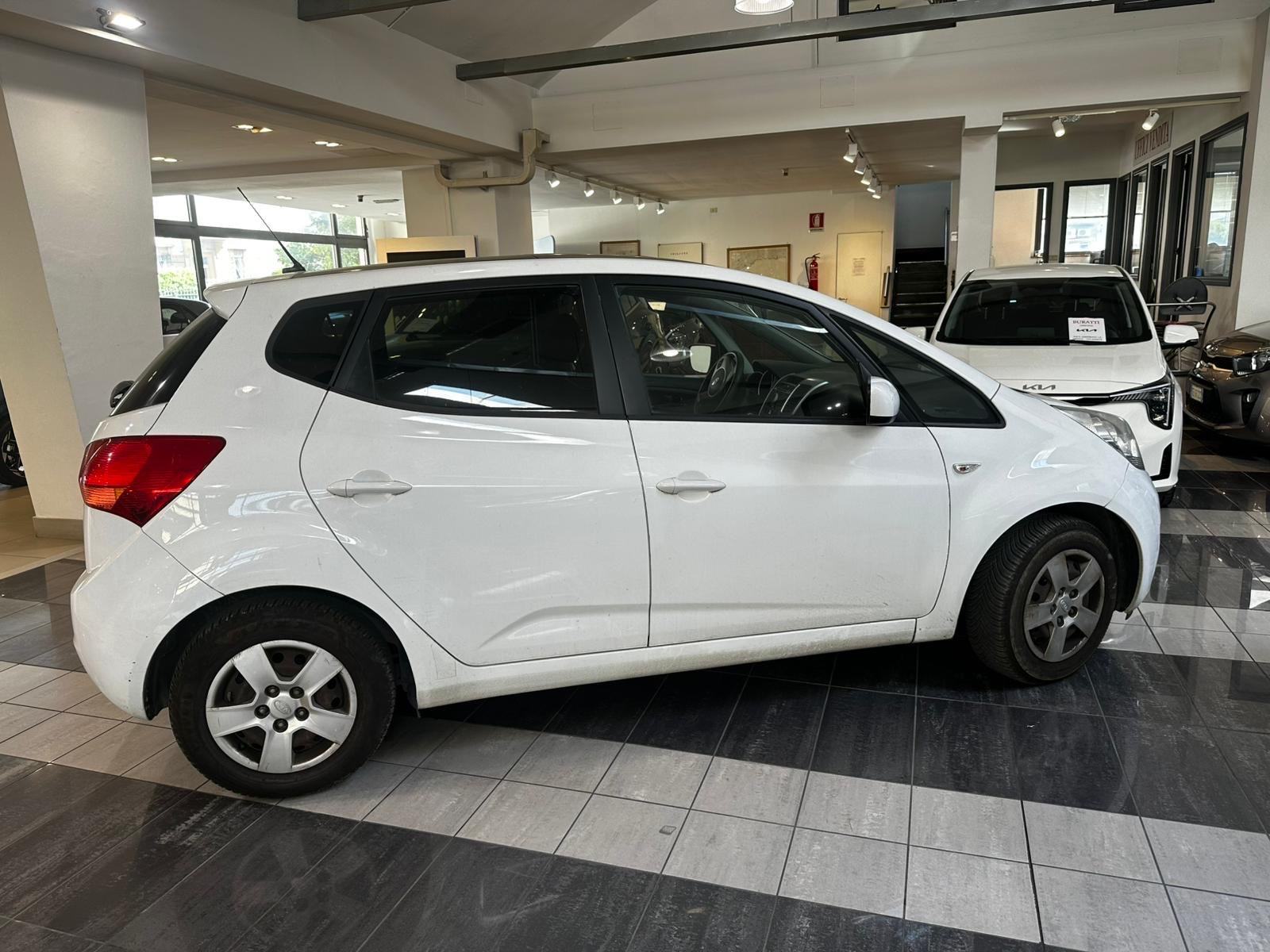 Kia Venga 1,4 LX Cool PANORAMSKI KROV, pogled izvana - slika 5