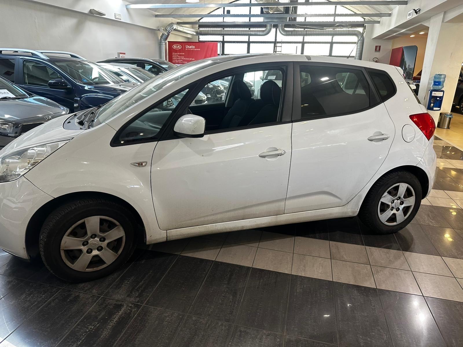 Kia Venga 1,4 LX Cool PANORAMSKI KROV, fotografija 6