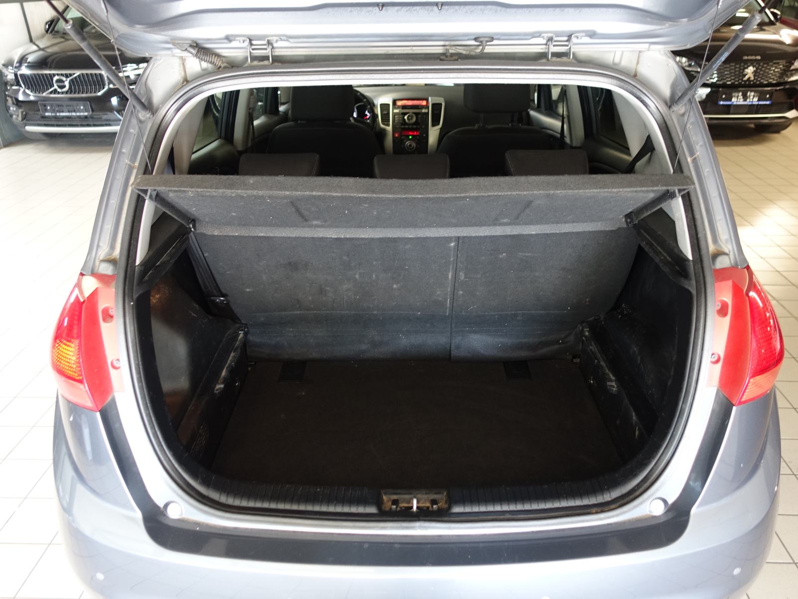 Kia Venga 1,6 CRDi 128ks / JAMSTVO + REG. DO 02/2027, fotografija 19