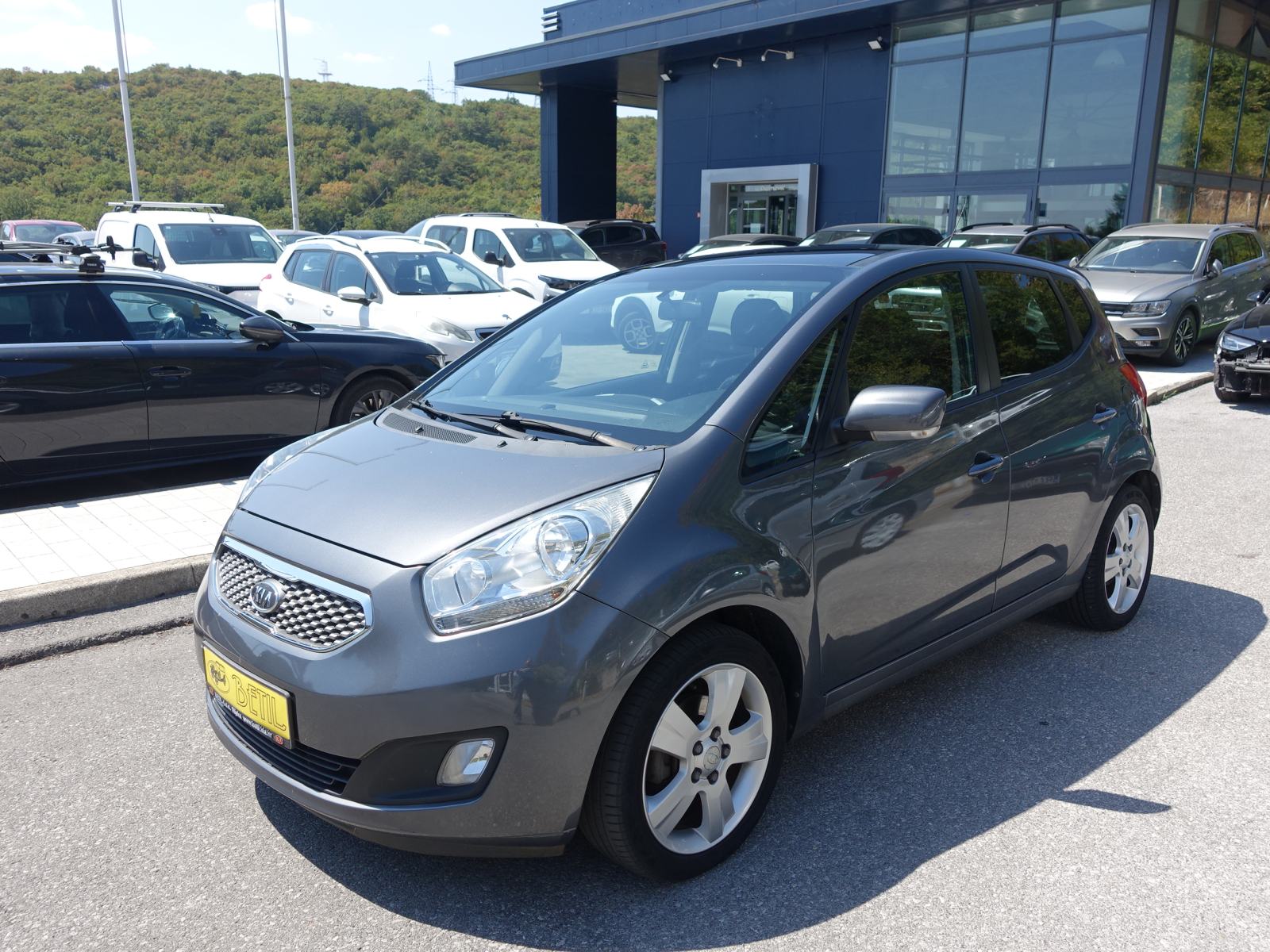 Kia Venga 1,6 CRDi 128ks / JAMSTVO + REG. DO 02/2027, fotografija 1