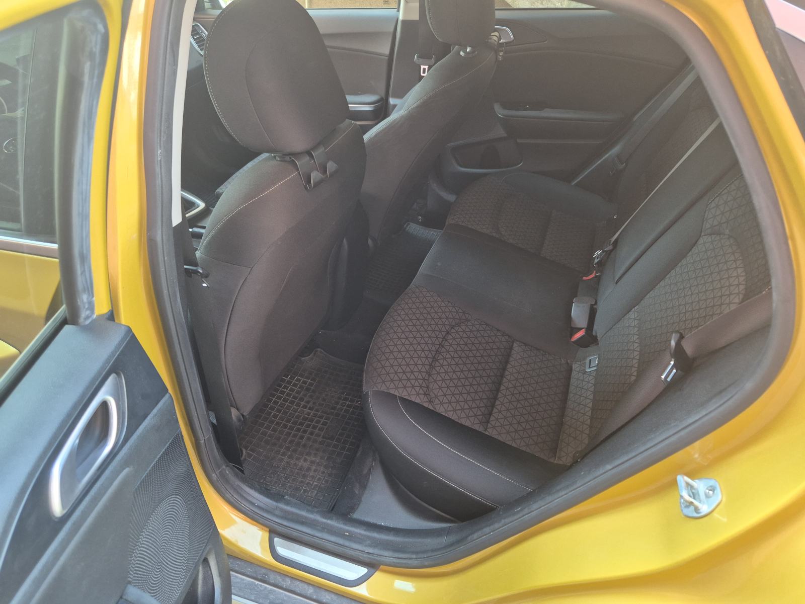 Kia XCeed 1.0 T-GDI (120 KS), fotografija 7