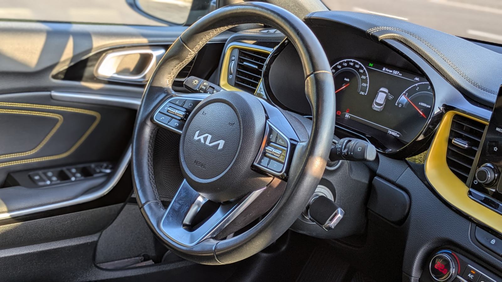 Kia XCeed 1.0 T-GDI, fotografija 13