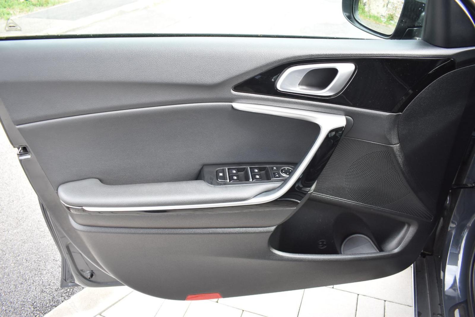 KIA XCeed 1.0 , NAVIGACIJA, EL. ZATVARANJE PRTLJAŽNIKA, LANE ASSIST, J, fotografija 19
