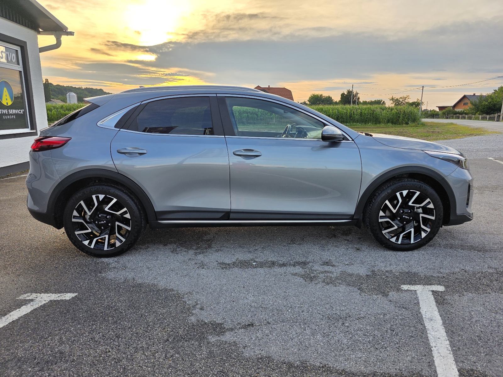 Kia XCeed 1.5 T EX WAY,SAMO 18.000km,TVORNIČKO JAMSTVO DO 2032.g., fotografija 4