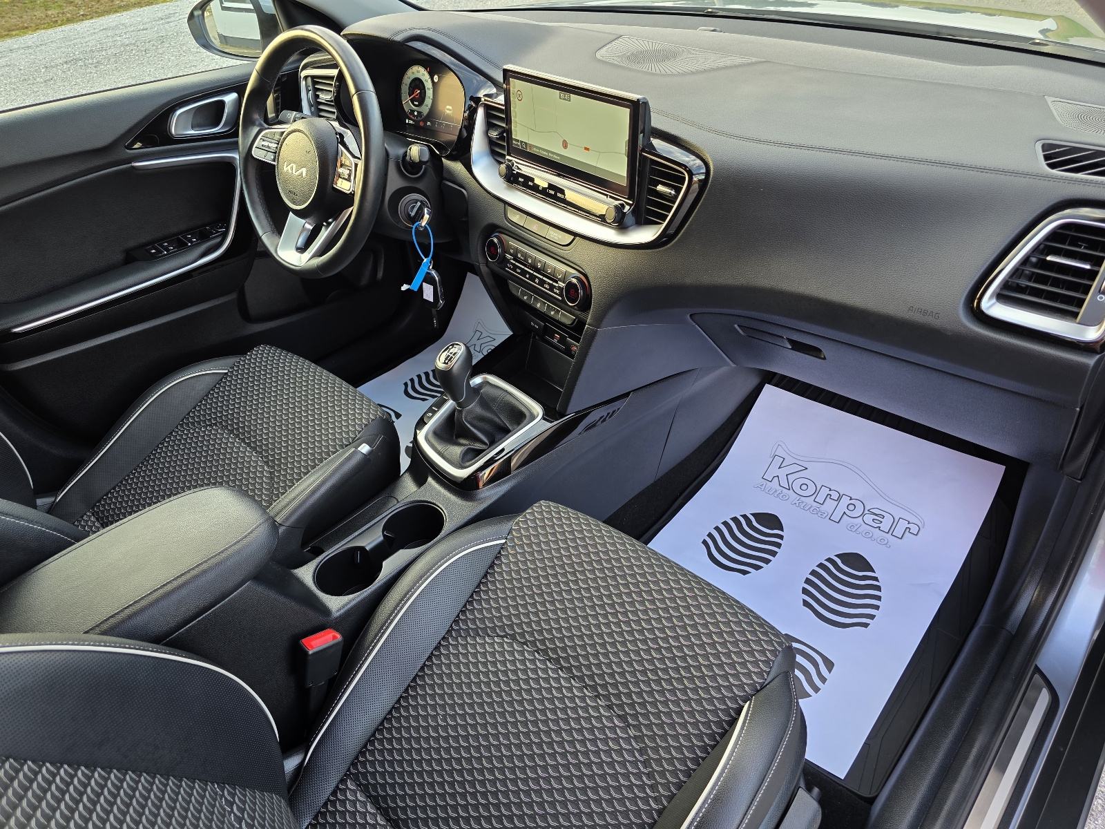 Kia XCeed 1.5 T EX WAY,SAMO 18.000km,TVORNIČKO JAMSTVO DO 2032.g., fotografija 12