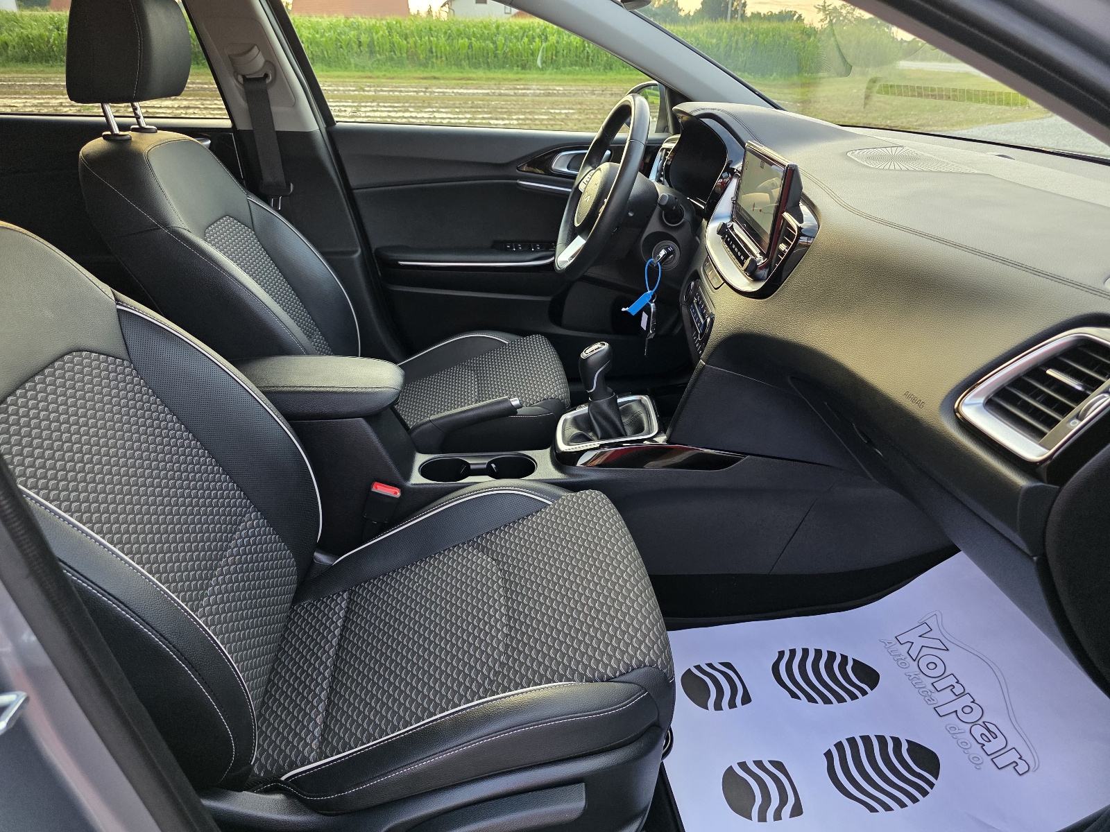 Kia XCeed 1.5 T EX WAY,SAMO 18.000km,TVORNIČKO JAMSTVO DO 2032.g., fotografija 13