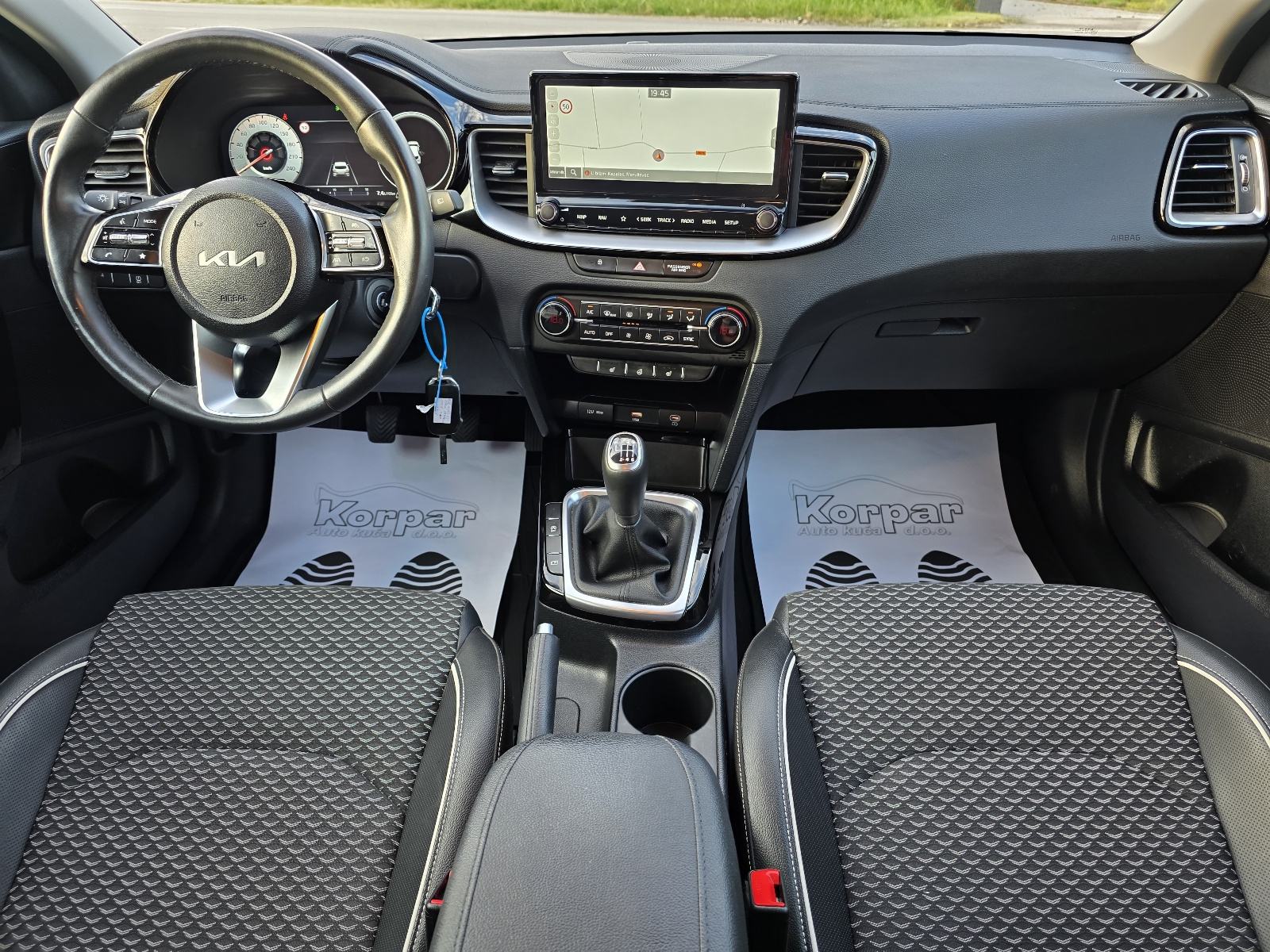 Kia XCeed 1.5 T EX WAY,SAMO 18.000km,TVORNIČKO JAMSTVO DO 2032.g., fotografija 15