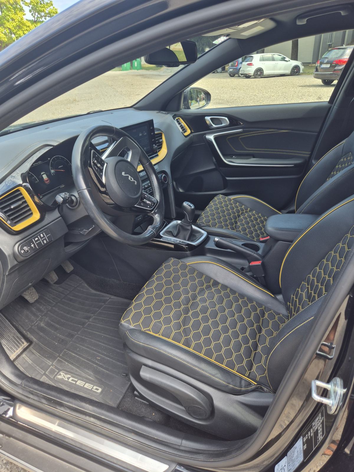 Kia XCeed 1.5, fotografija 10