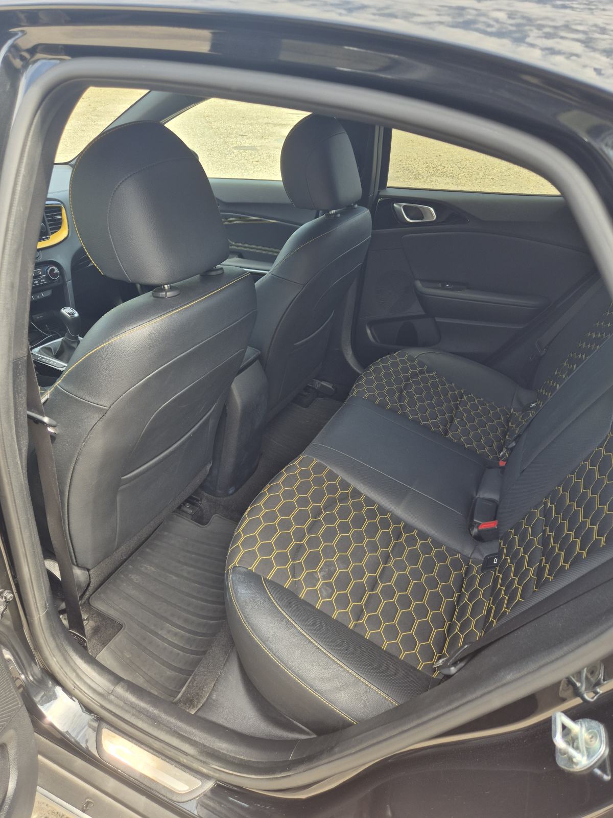 Kia XCeed 1.5, fotografija 8
