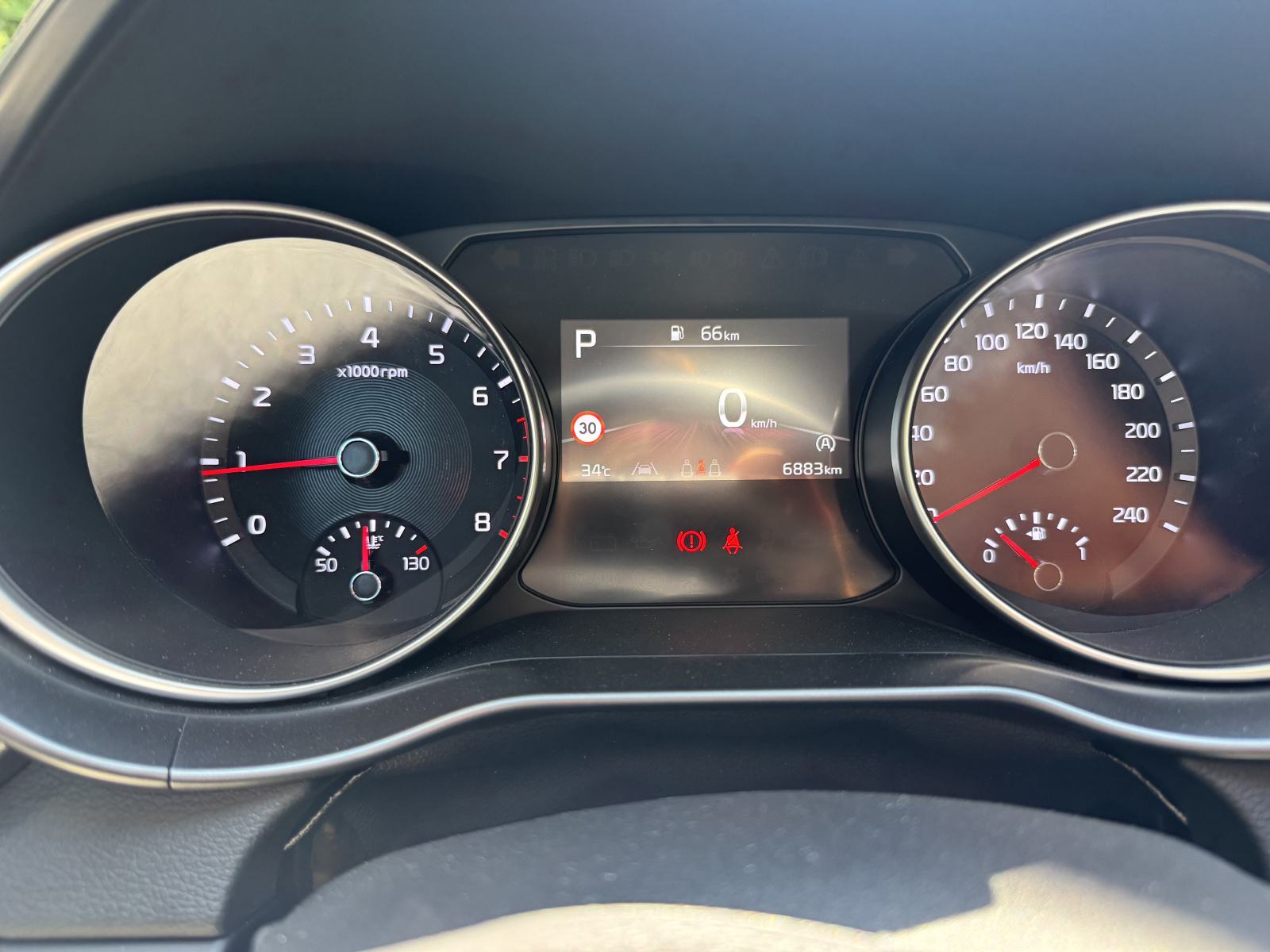 Kia XCeed 1.6 T-GDI 7DCT 6.883 km-DEMO VOZILO, fotografija 10