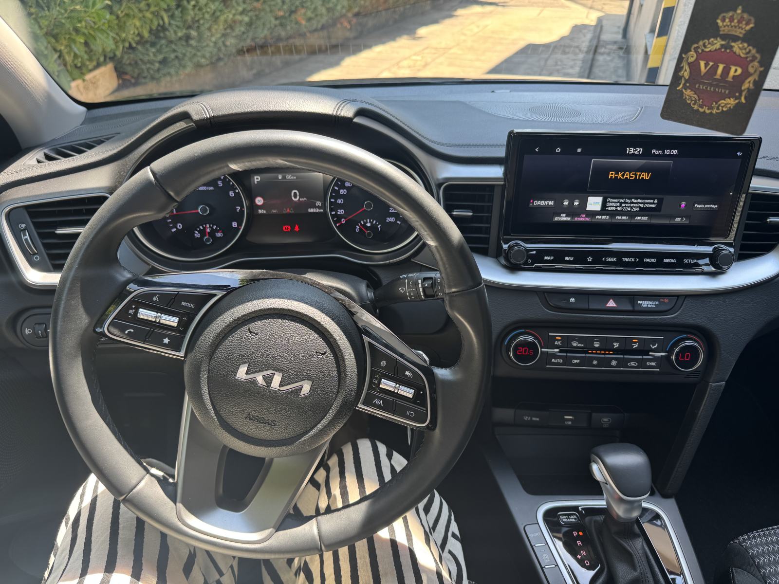 Kia XCeed 1.6 T-GDI 7DCT 6.883 km-DEMO VOZILO, fotografija 8